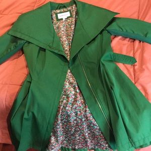 Beautiful BCBG flared green spring/fall coat
